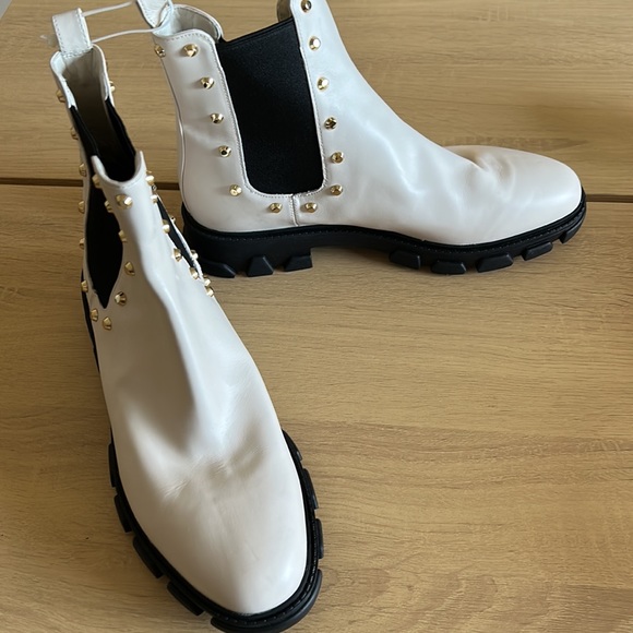 NWOB Michael Kors Ridley Astor Stud Leather Boots - Picture 5 of 10